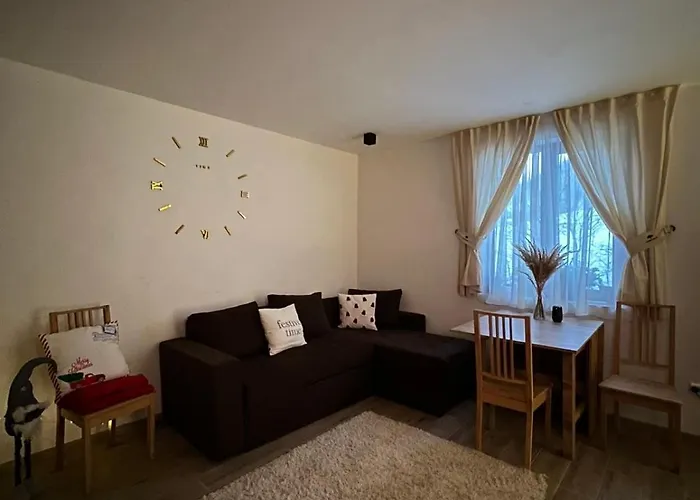приватна Forest House