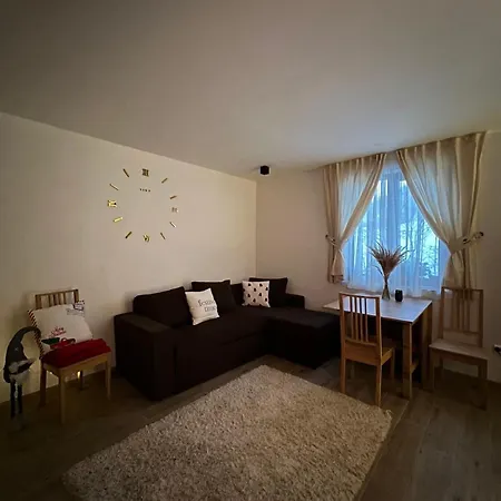приватна Forest House